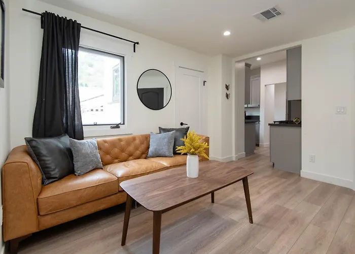 Fun 5 Bedroom House Near Dtla