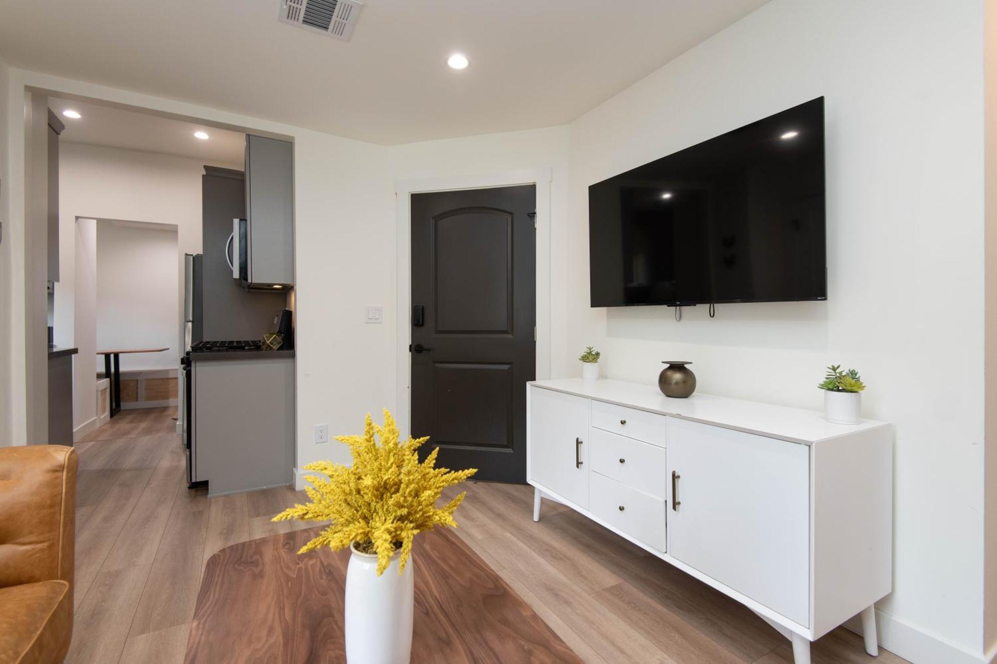 Fun 5 Bedroom House Near Dtla Сasa de vacaciones Los Ángeles